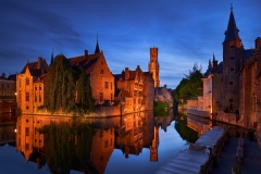 Night view from Rozenhoedkaai in Bruges, 20185923 x 3949 pixels