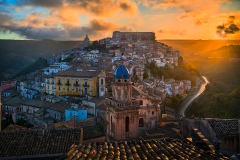 View from Corso Giuseppe Mazzini in Ragusa, 2019 7952 x 5304 pi